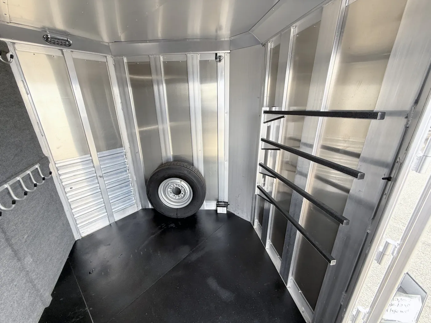 2023 Platinum Coach 4HBP | Photo 5 of 16