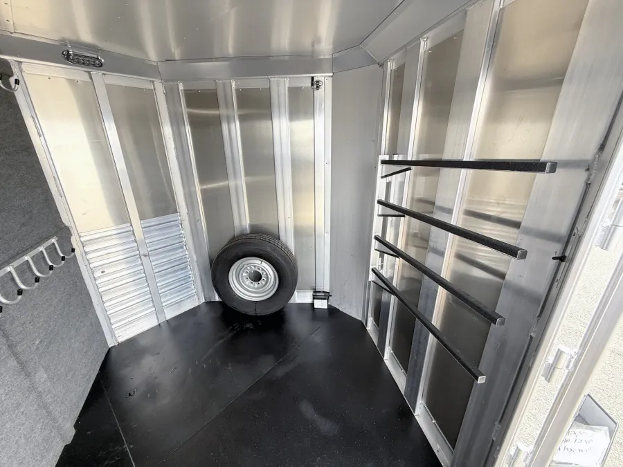 2023 Platinum Coach 4HBP | Photo 5 of 16