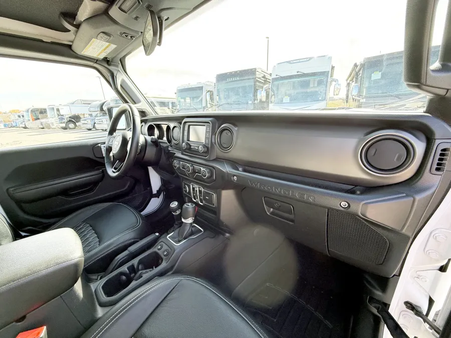 2018 Jeep Wrangler | Photo 20 of 21