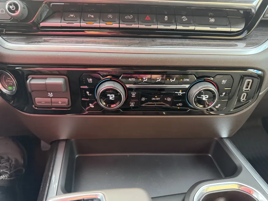 2026 Chevrolet Silverado 1500 LTZ | Photo 17 of 20