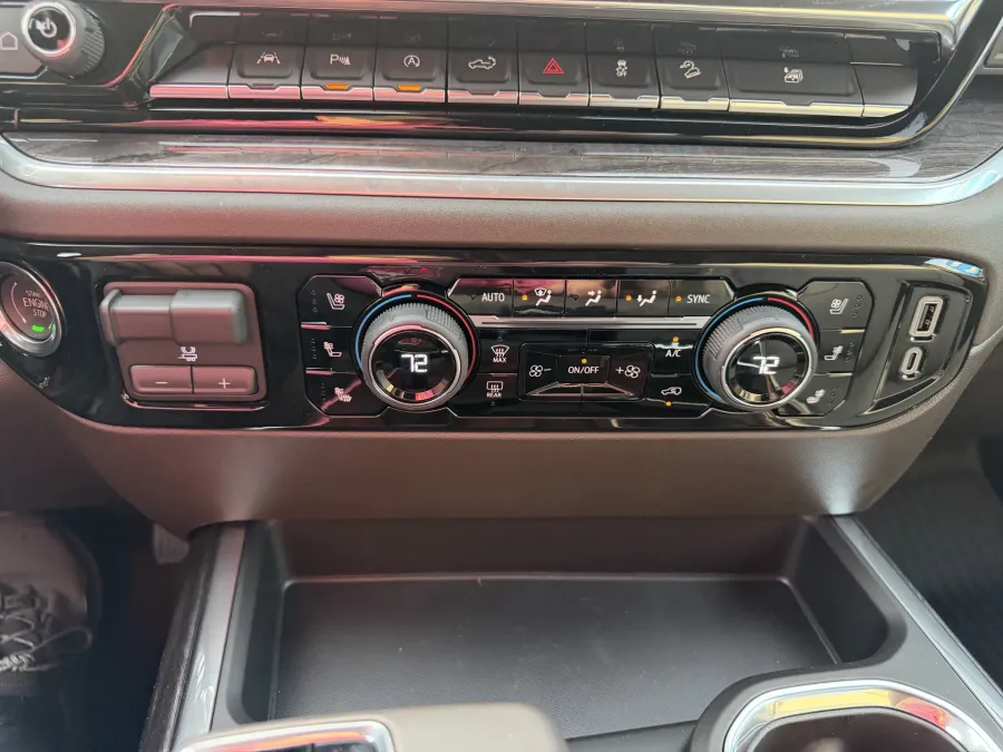 2026 Chevrolet Silverado 1500 LTZ | Photo 17 of 20