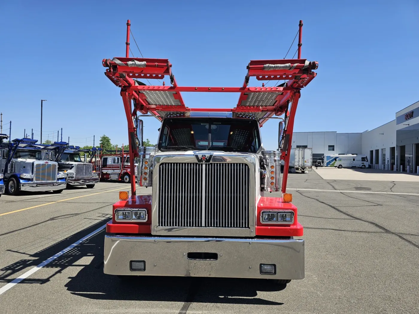 2020 Western Star 4900FA | Photo 2 of 34