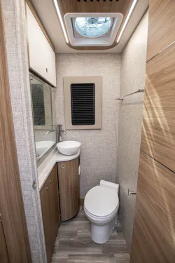 2026 Tiffin Wayfarer 25XLW | Thumbnail Photo 14 of 16