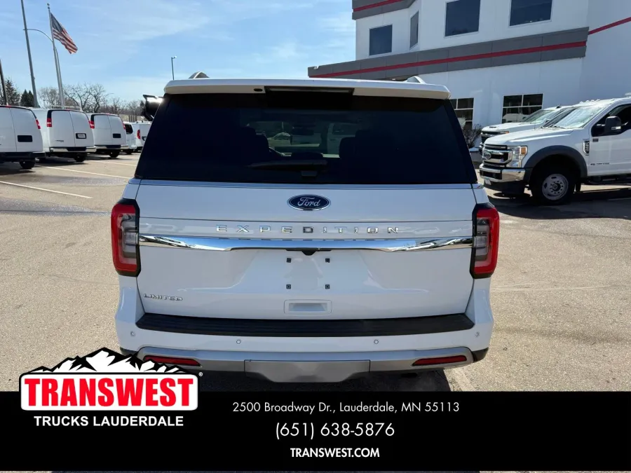 2024 Ford Expedition Limited | Photo 14 of 22