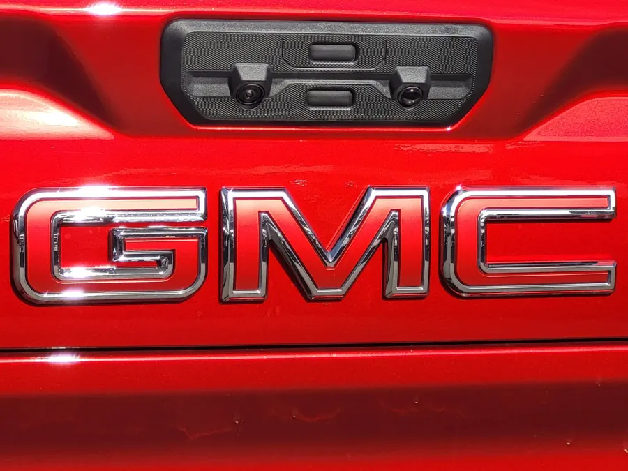 2026 GMC Sierra 2500HD AT4 | Photo 10 of 24