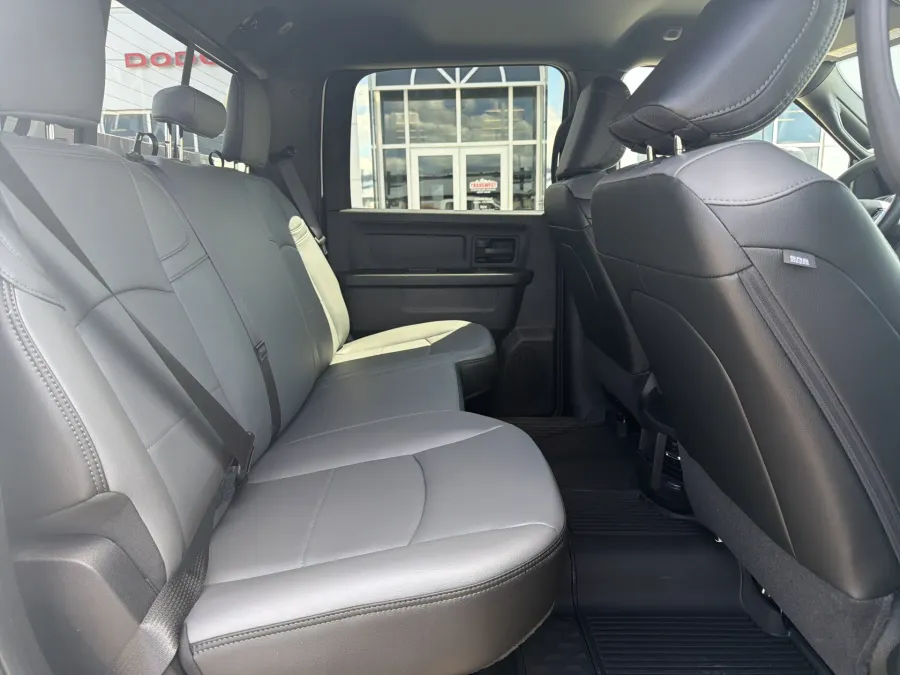 2026 RAM 2500 Tradesman | Photo 7 of 30