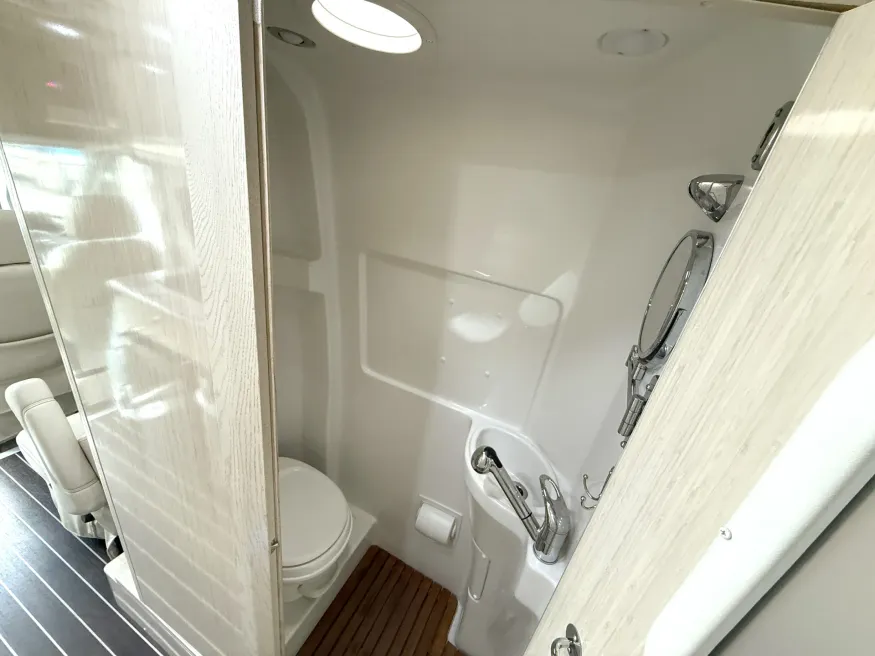 2016 Airstream Interstate EXT Lounge | Photo 11 of 20