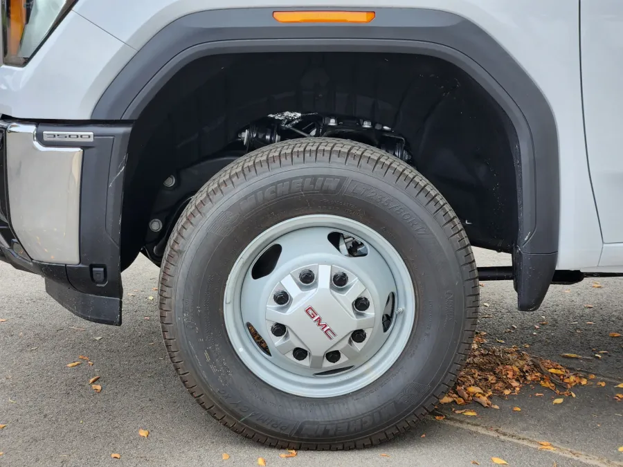 2025 GMC Sierra 3500HD CC Pro | Photo 18 of 28