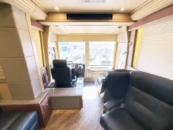 2017 Emerald Prevost X3-45 Double Slide | Thumbnail Photo 5 of 34