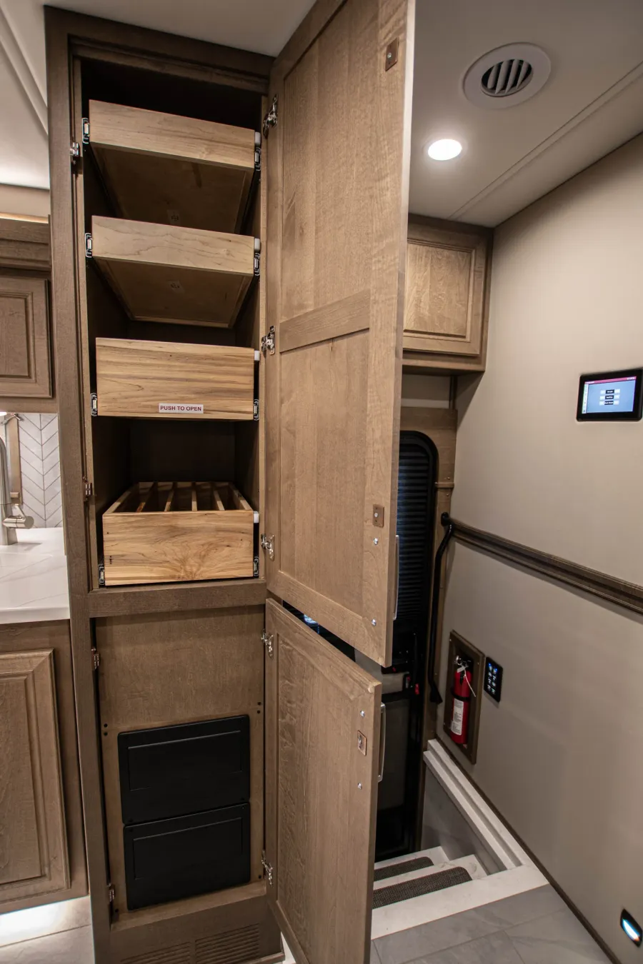 2026 Renegade Verona LE 40LTS | Photo 22 of 29