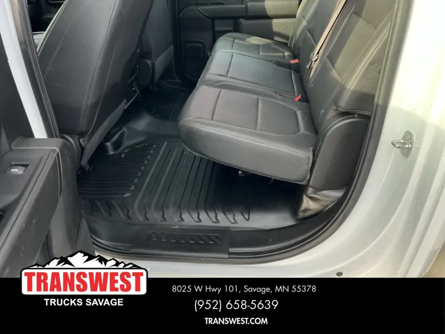 2023 Chevrolet 3500 | Photo 5 of 17