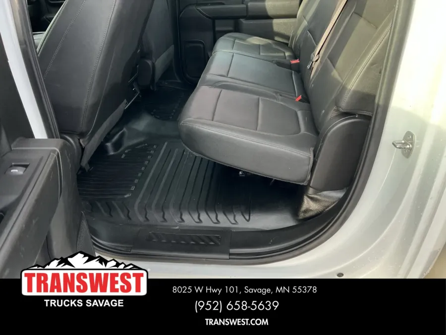 2023 Chevrolet 3500 | Photo 5 of 17