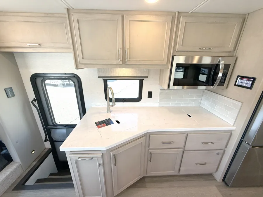 2026 Renegade Verona 40VRB | Photo 10 of 31