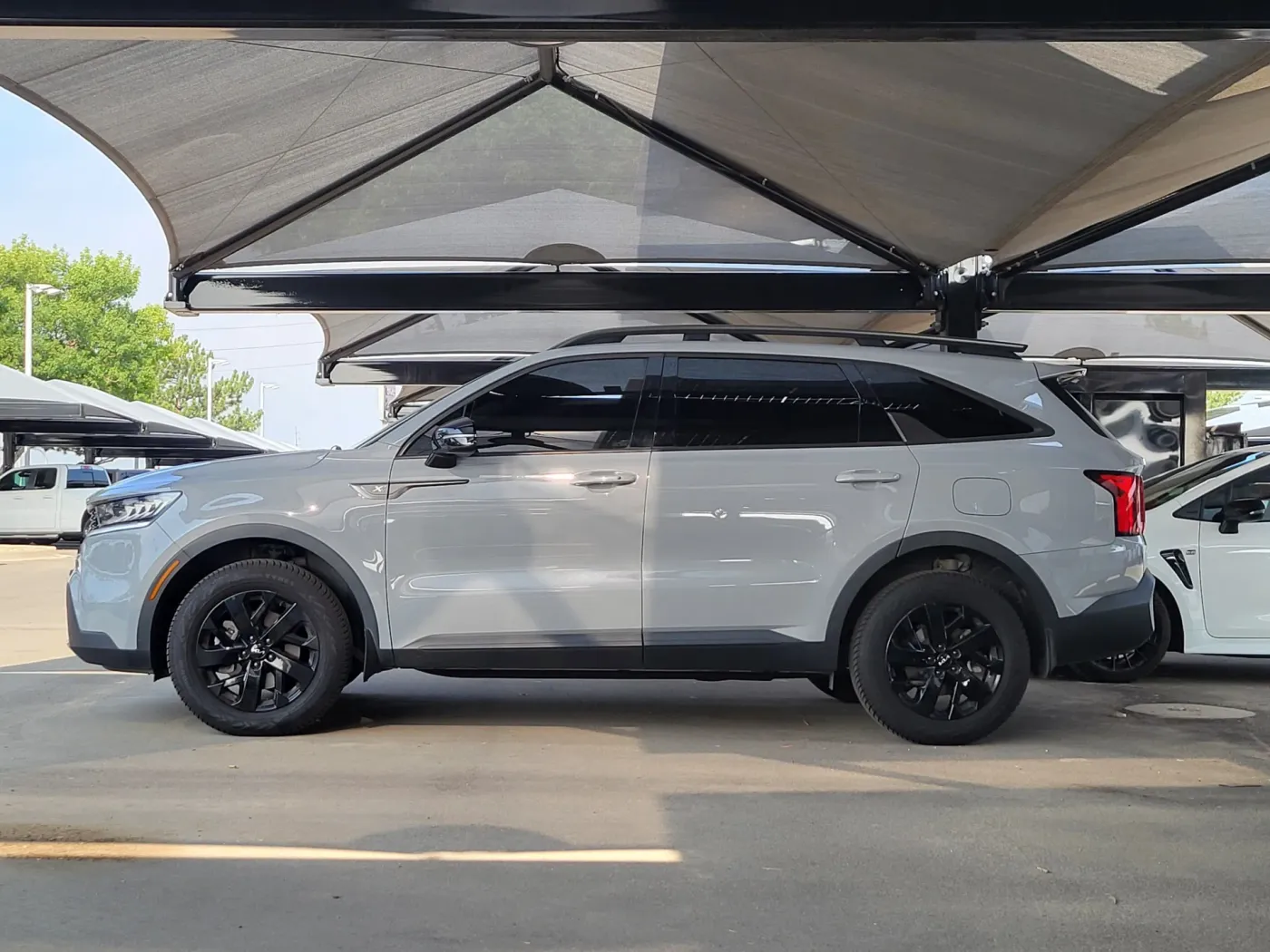 2022 Kia Sorento X-Line S | Photo 3 of 5