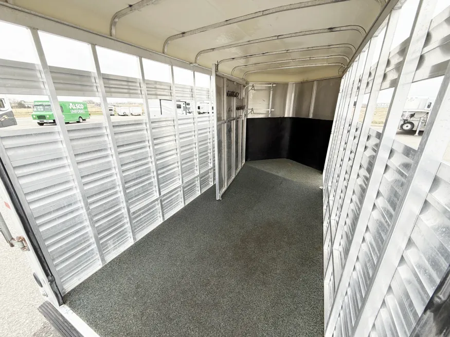 2006 Circle J Stock | Photo 9 of 12