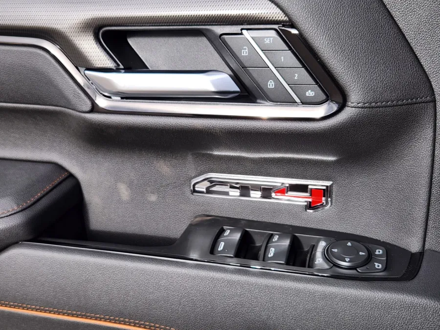 2026 GMC Sierra 1500 AT4 | Photo 16 of 23