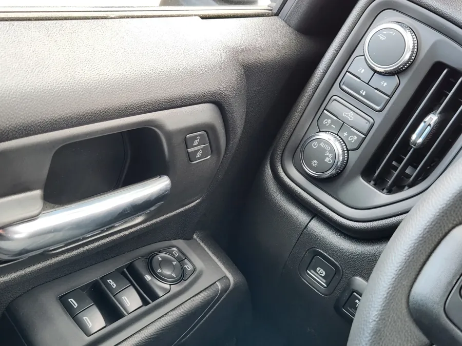 2026 GMC Sierra 2500HD Pro | Photo 15 of 21