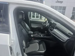 2024 Jeep Compass Latitude | Thumbnail Photo 16 of 21