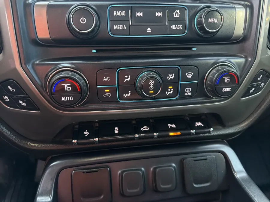 2018 Chevrolet Silverado 1500 High Country | Photo 16 of 20