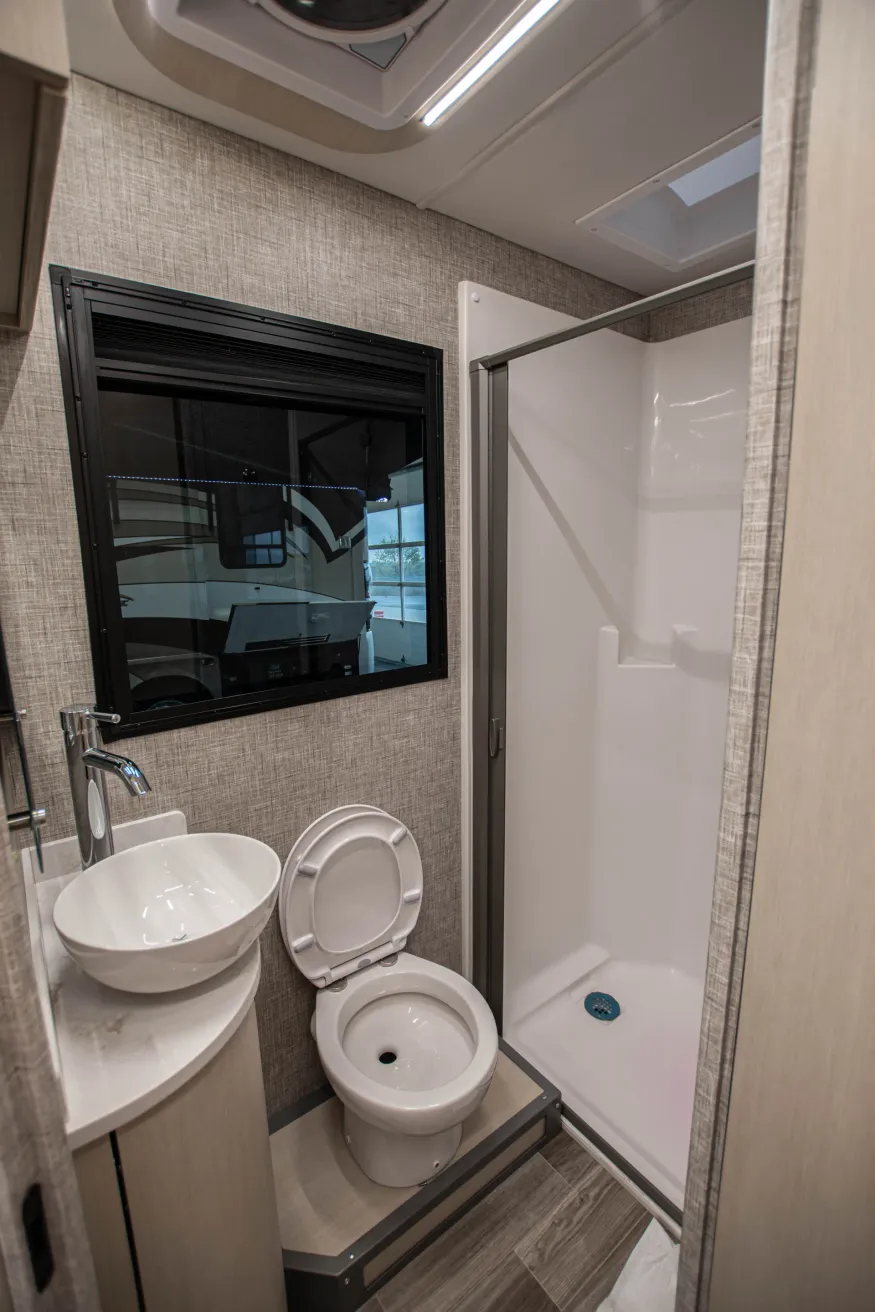 2026 Tiffin Wayfarer 25XPW | Photo 14 of 17