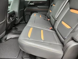 2025 GMC Sierra 2500HD AT4 | Thumbnail Photo 10 of 32