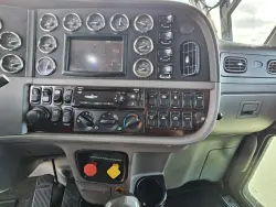 2017 Peterbilt 389 | Thumbnail Photo 24 of 26