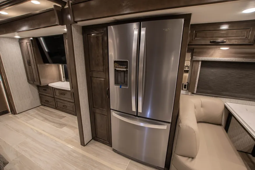 2026 Newmar Dutch Star 4369 | Photo 14 of 25