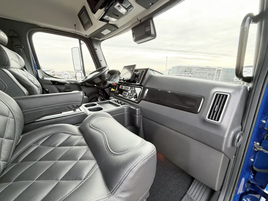 2025 Freightliner M2 106 Plus Summit Hauler | Photo 23 of 24