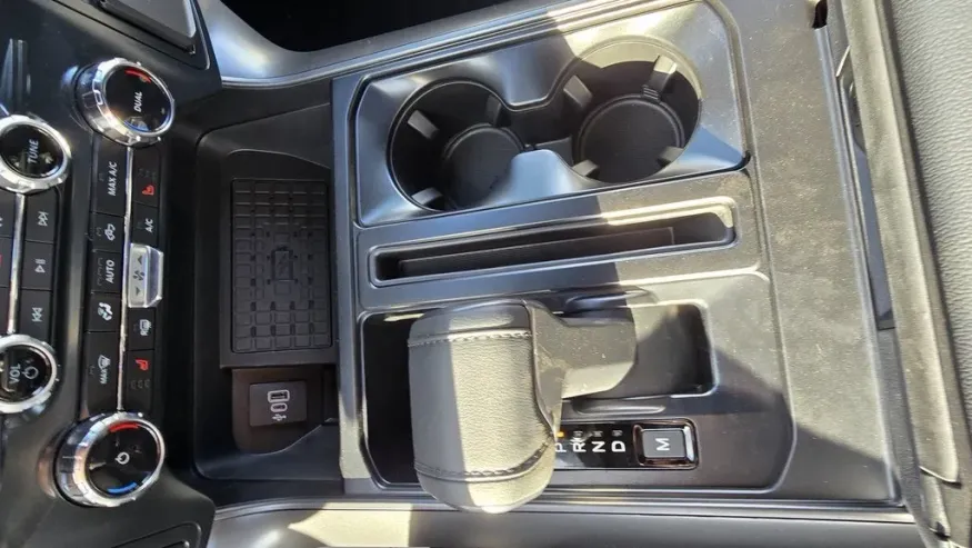 2025 Ford F-150 | Photo 25 of 32