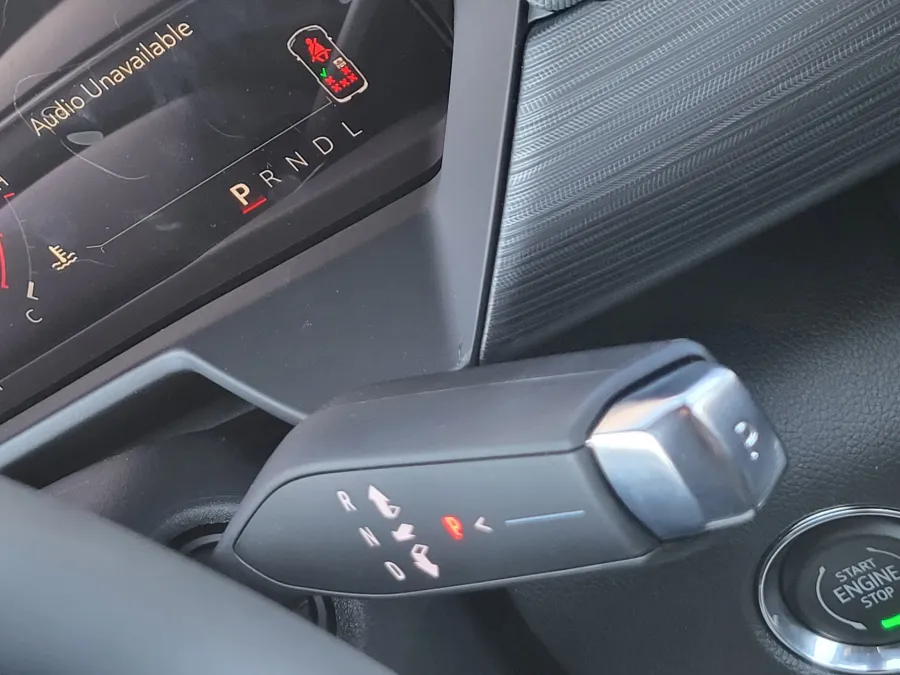 2026 GMC Acadia AT4 | Photo 17 of 27