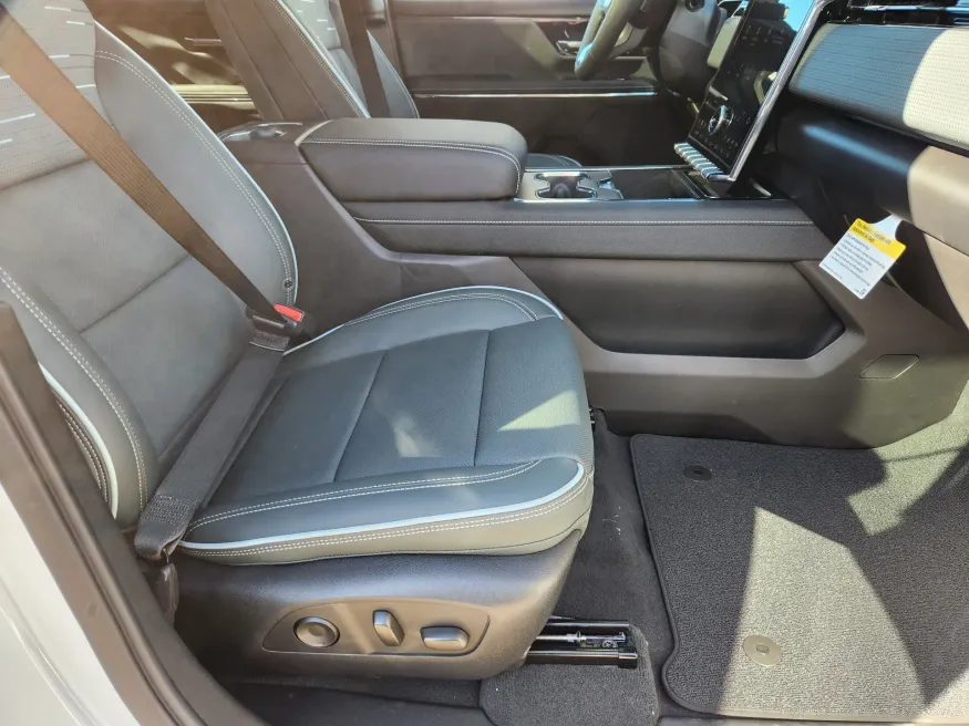 2026 GMC Sierra EV Extended Range AT4 | Photo 17 of 29