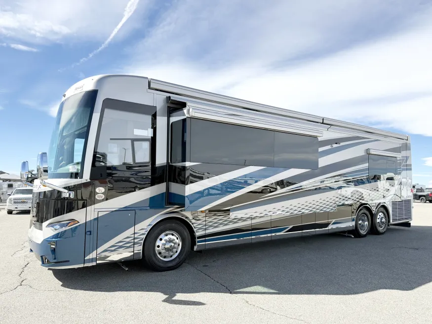 2027 Newmar Essex 4595 | Photo 22 of 31