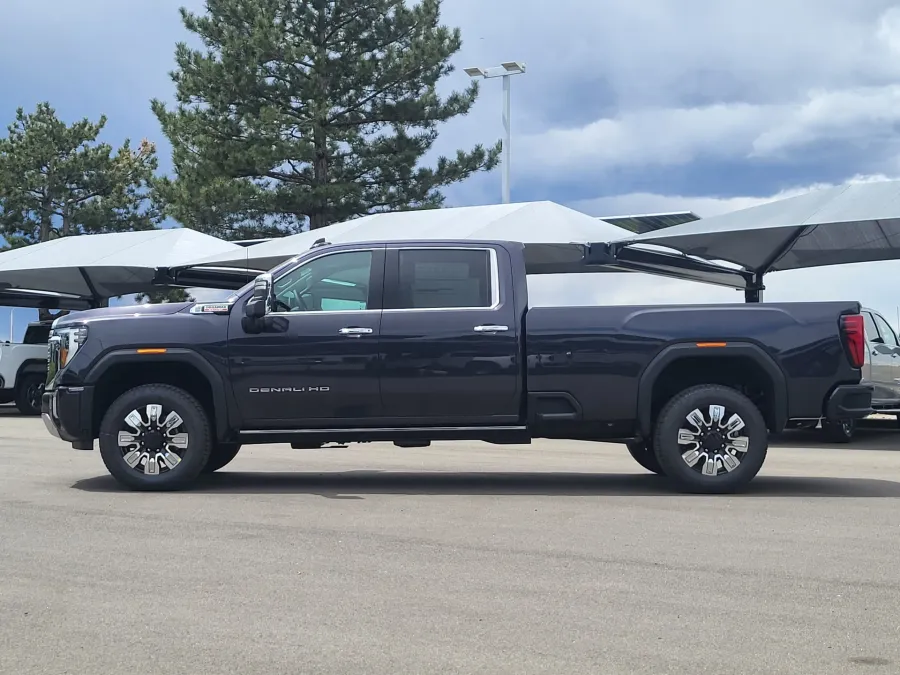 2026 GMC Sierra 2500HD Denali | Photo 3 of 25