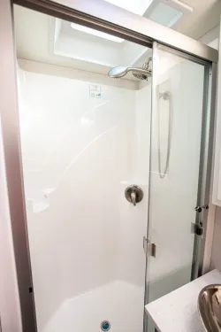 2026 Newmar Bay Star 3225 | Thumbnail Photo 18 of 20