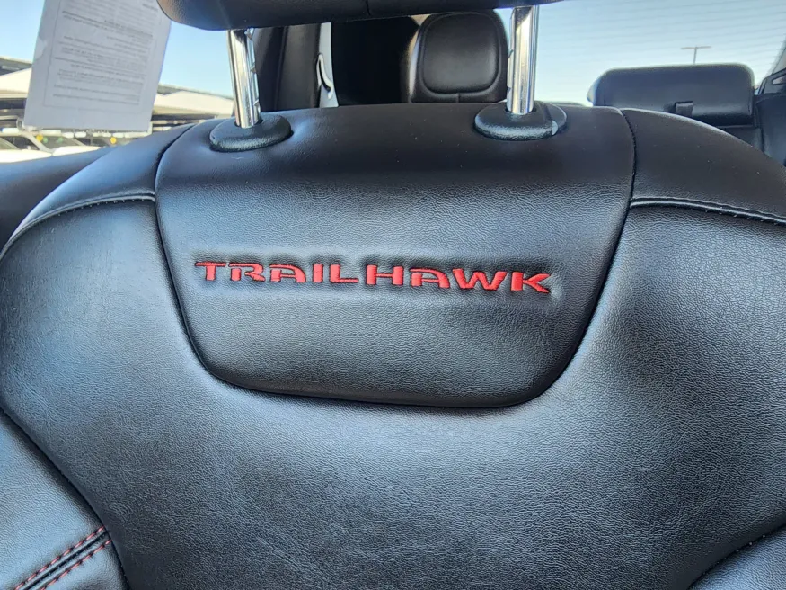 2021 Jeep Cherokee Trailhawk | Photo 22 of 26