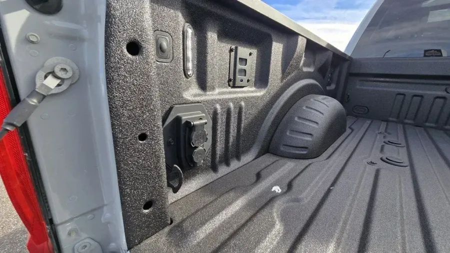 2026 Ford Super Duty F-250 | Photo 10 of 35