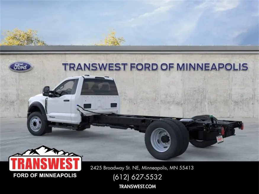 2025 Ford Super Duty F-600 | Photo 4 of 22