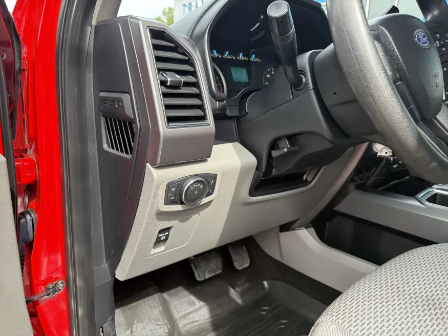 2020 Ford F-150 Lariat | Photo 13 of 20