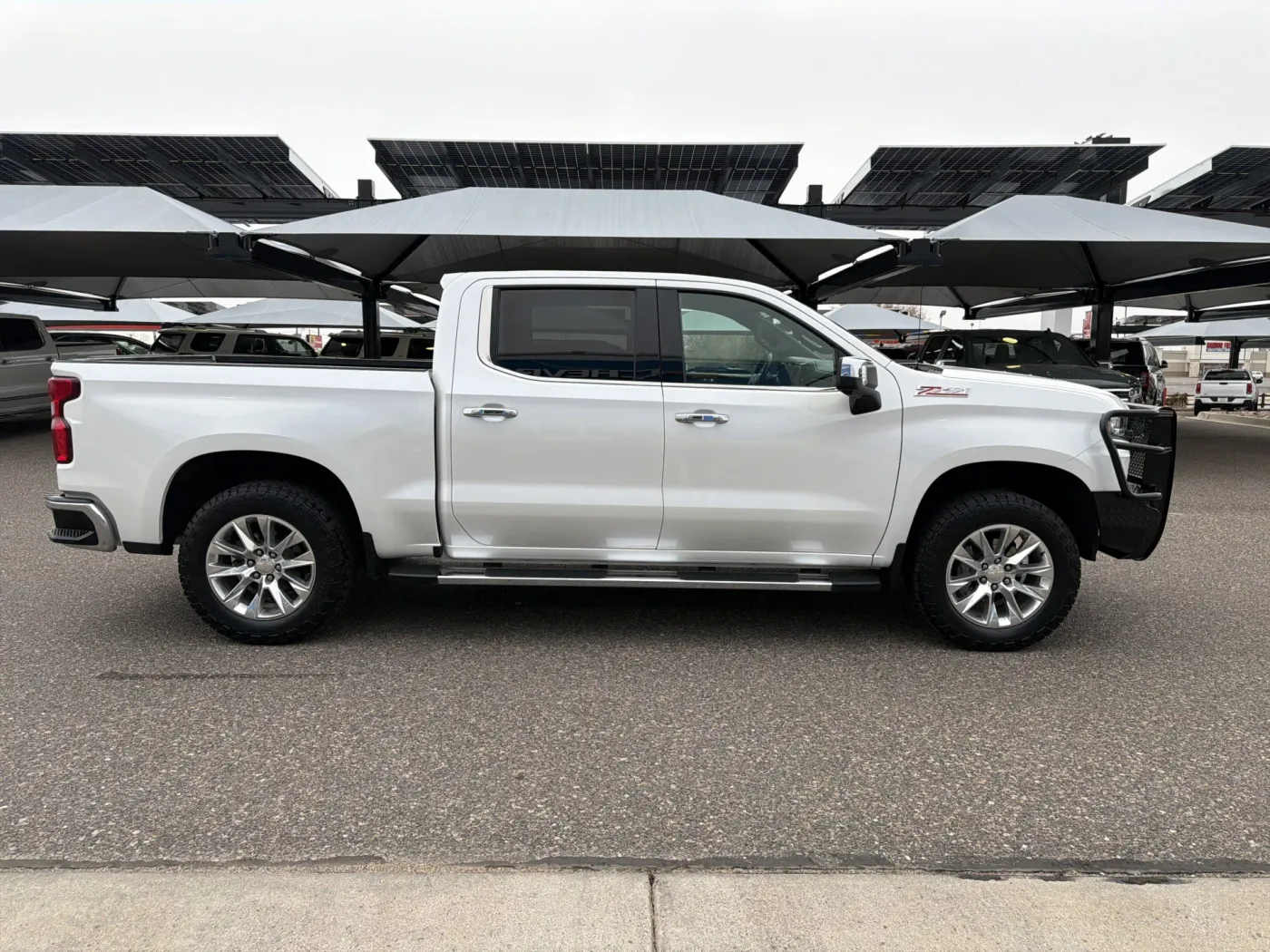 2021 Chevrolet Silverado 1500 LTZ | Photo 5 of 19