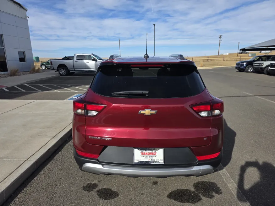2025 Chevrolet Trailblazer LT | Photo 6 of 22