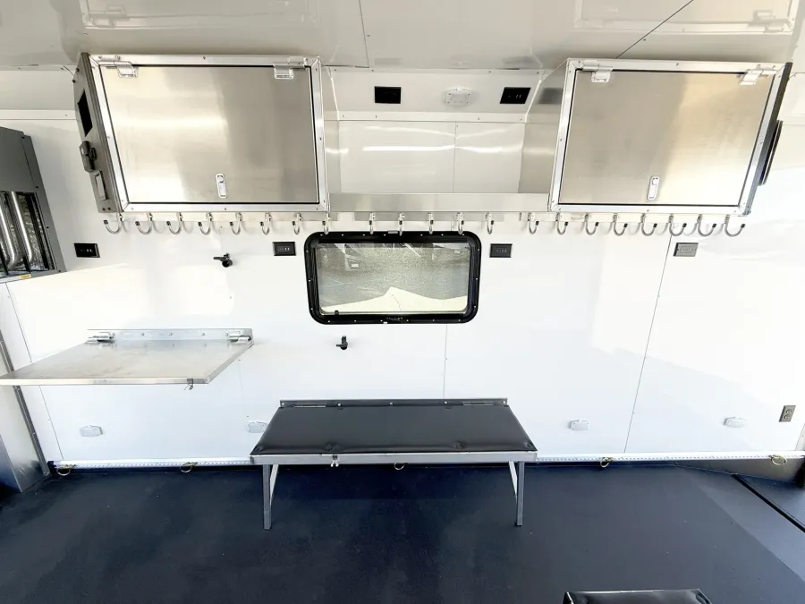 2026 Logan Coach Horse Power | Photo 11 of 21