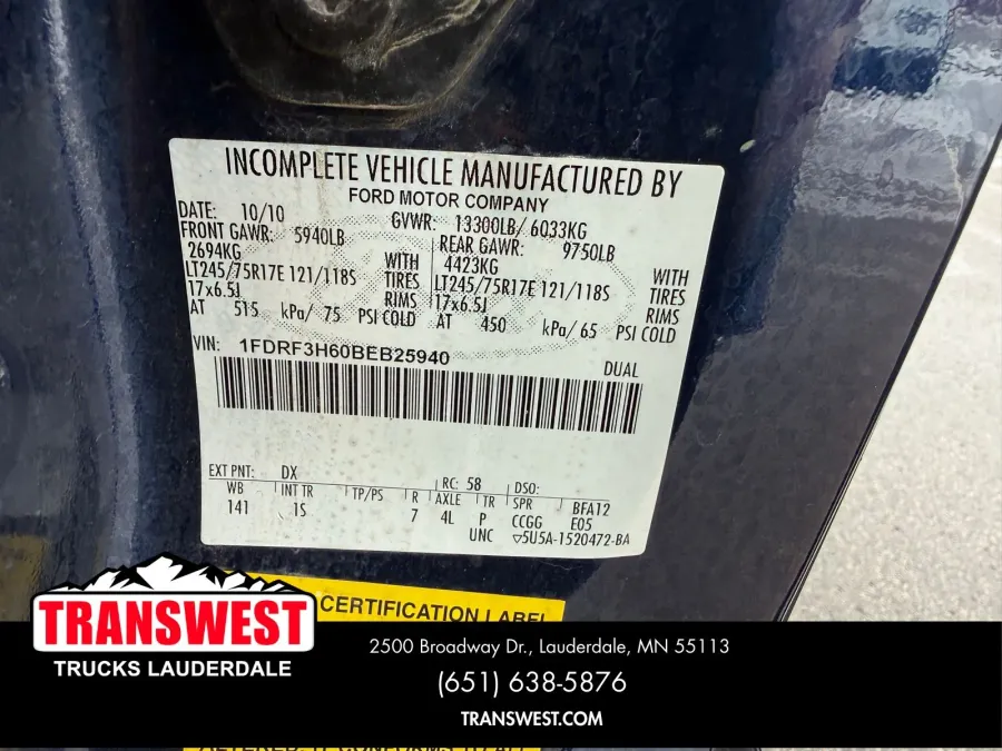 2011 Ford Super Duty F-350 XL | Photo 18 of 20