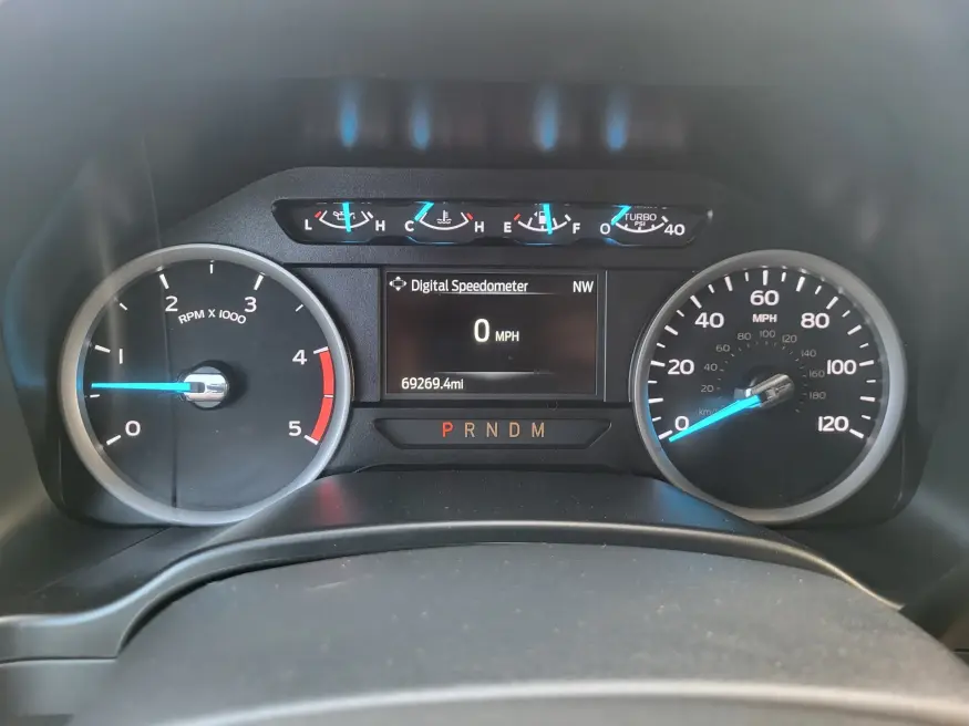 2022 Ford Super Duty F-550 | Photo 13 of 24
