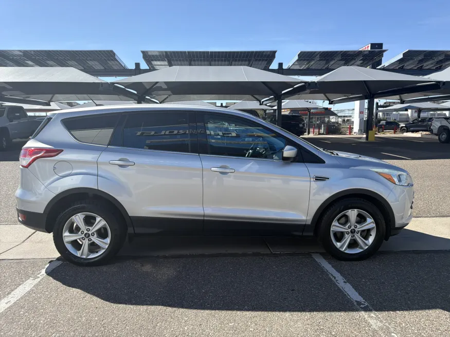 2015 Ford Escape SE | Photo 5 of 19