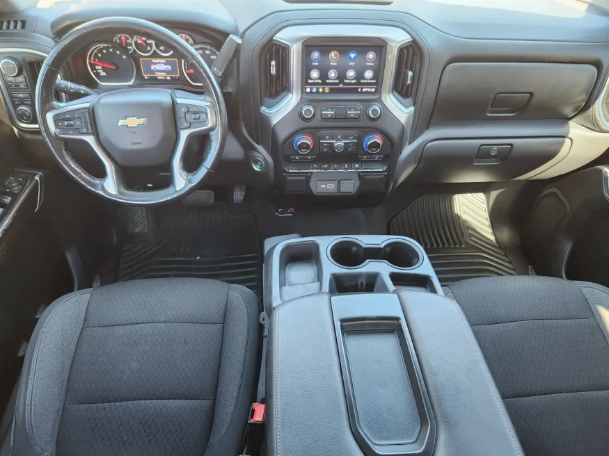 2020 Chevrolet Silverado 1500 LT | Photo 10 of 24