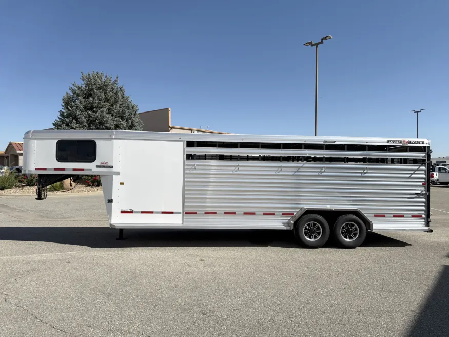 2026 Logan Coach Stock Combo | Photo 16 of 18