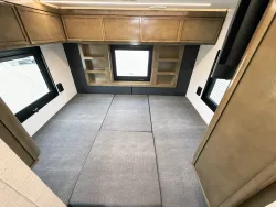 2027 Newmar Freedom Aire 2512 | Thumbnail Photo 15 of 25