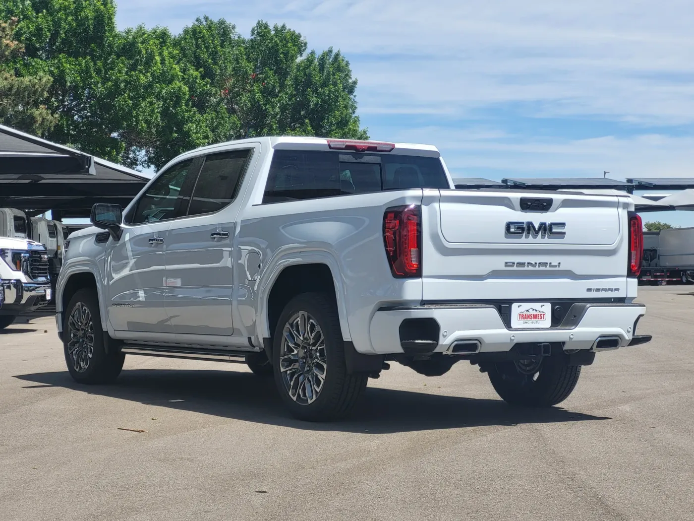 2026 GMC Sierra 1500 Denali Ultimate | Photo 4 of 26
