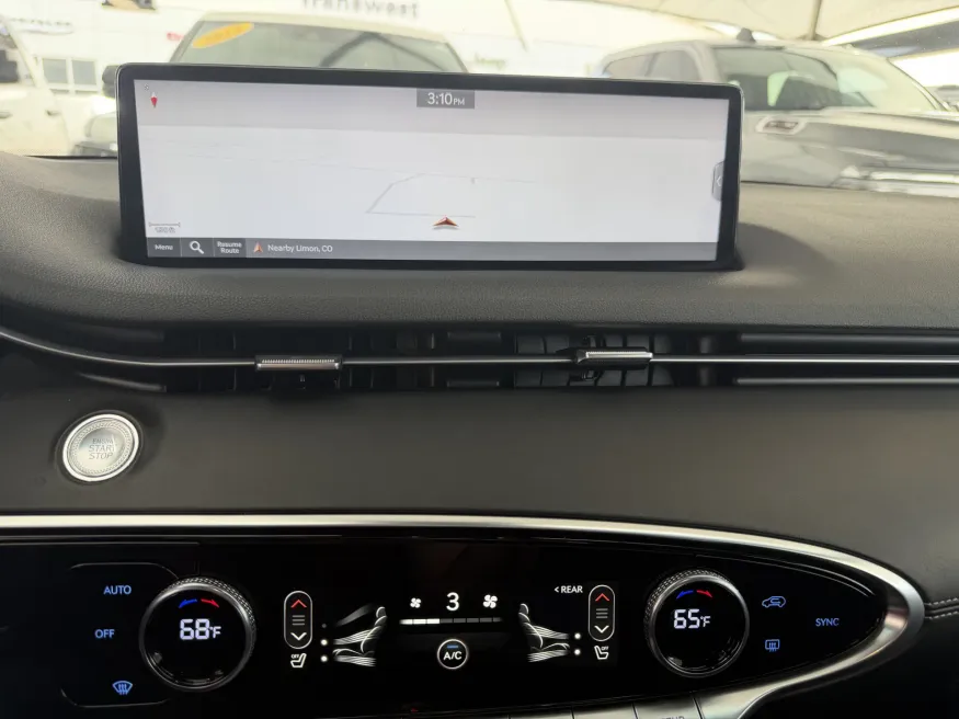 2025 Genesis GV70 2.5T | Photo 13 of 19