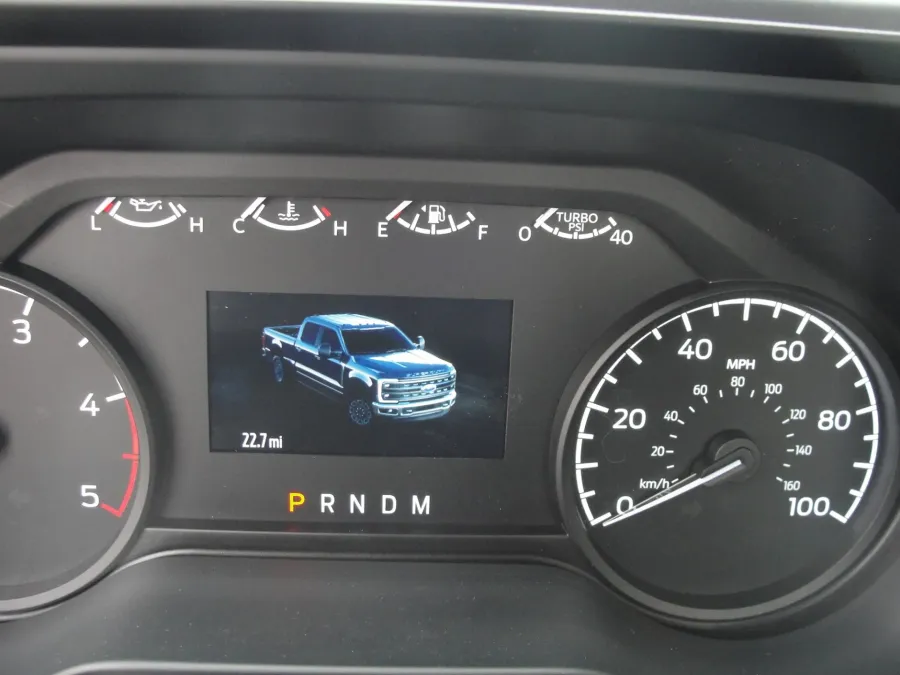 2026 Ford F-350 | Photo 9 of 14